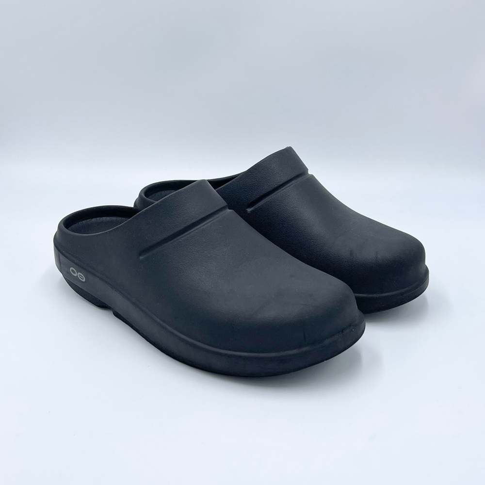 Oofos Ooclog Slip On Unisex Black Clog Women’s 7,… - image 1